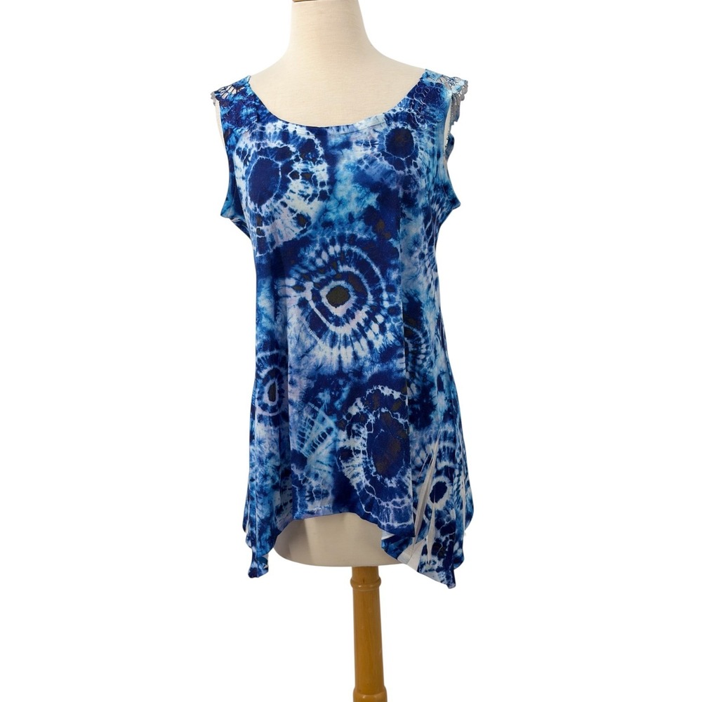 C&B Established 1962 Blue Tie Dye Crochet Lace Back Sharkbite Tunic Top Womens M
